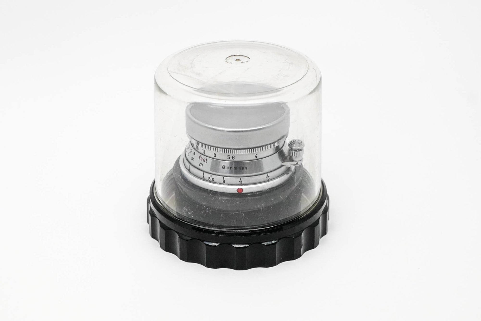 LEICA